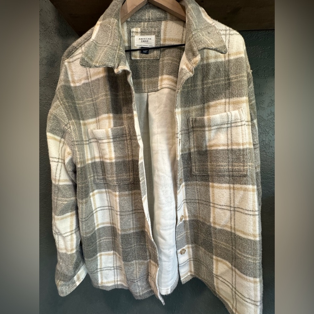 American Eagle soft Plaid Shacket in Neutral Tan & Olive